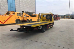 新林非事故拖车