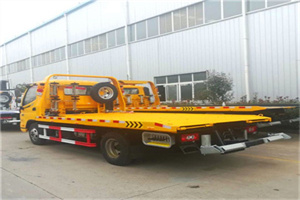 新林附近拖车救援搭电